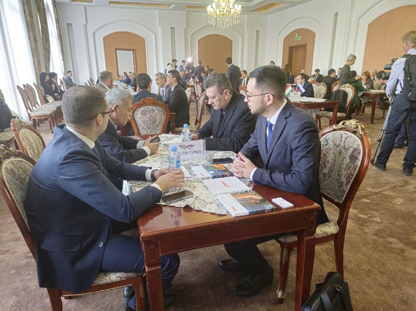 УРАЛКРАН в составе делегации Свердловской области посетил Таджикистан с деловым визитом