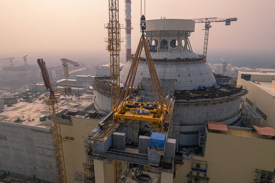 На АЭС "Руппур" смонтирован кран эстакады реакторного здания